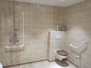 Comfort Double Room, Patio, Garden View | Bathroom - 50 Route du Gourdon (Cénac-et-Saint-Julien)
