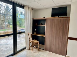 مكواة/لوح كي وواي فاي مجانًا