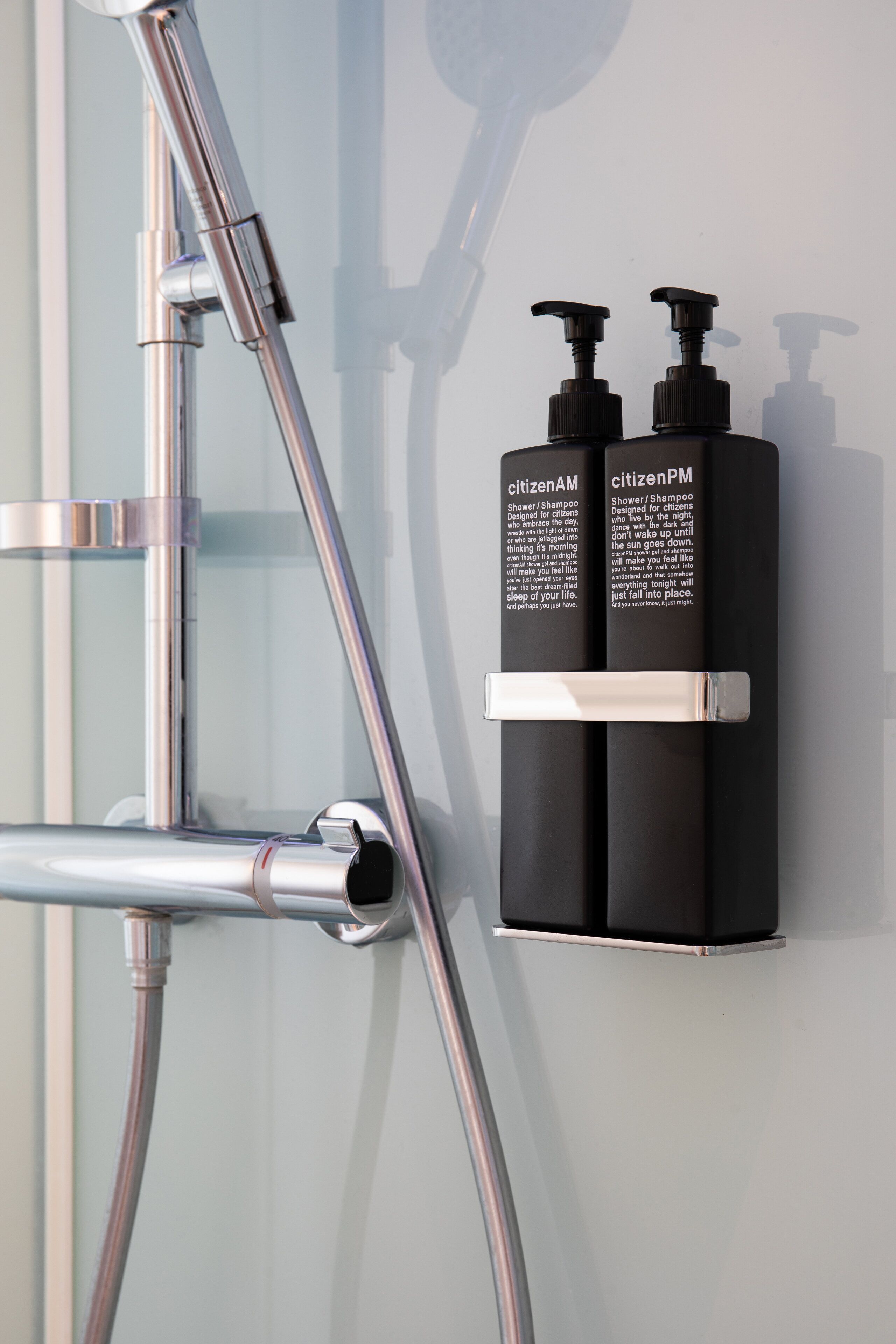 shower, hydromassage showerhead, eco-friendly toiletries, hair dryer