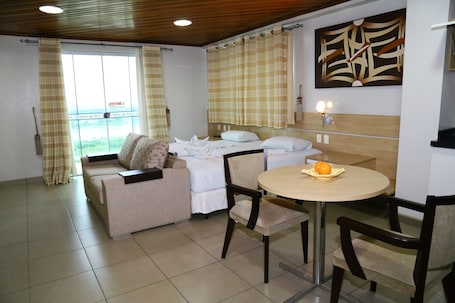 Suite (Anexo 2) | Minibar, soundproofing, free WiFi. Swamy Hotel