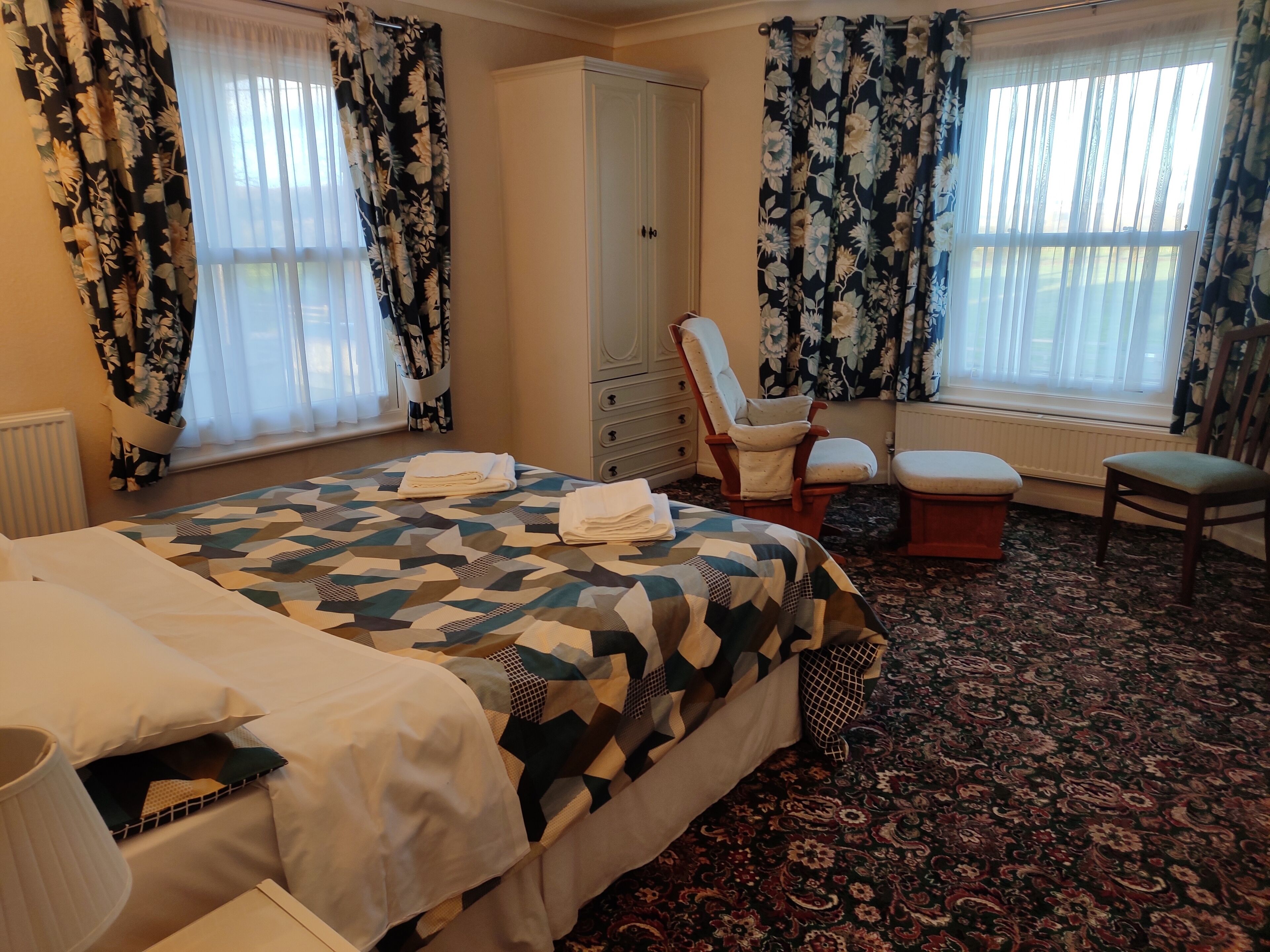 superior double room | individually decorated, individually furnished, soundproofing
