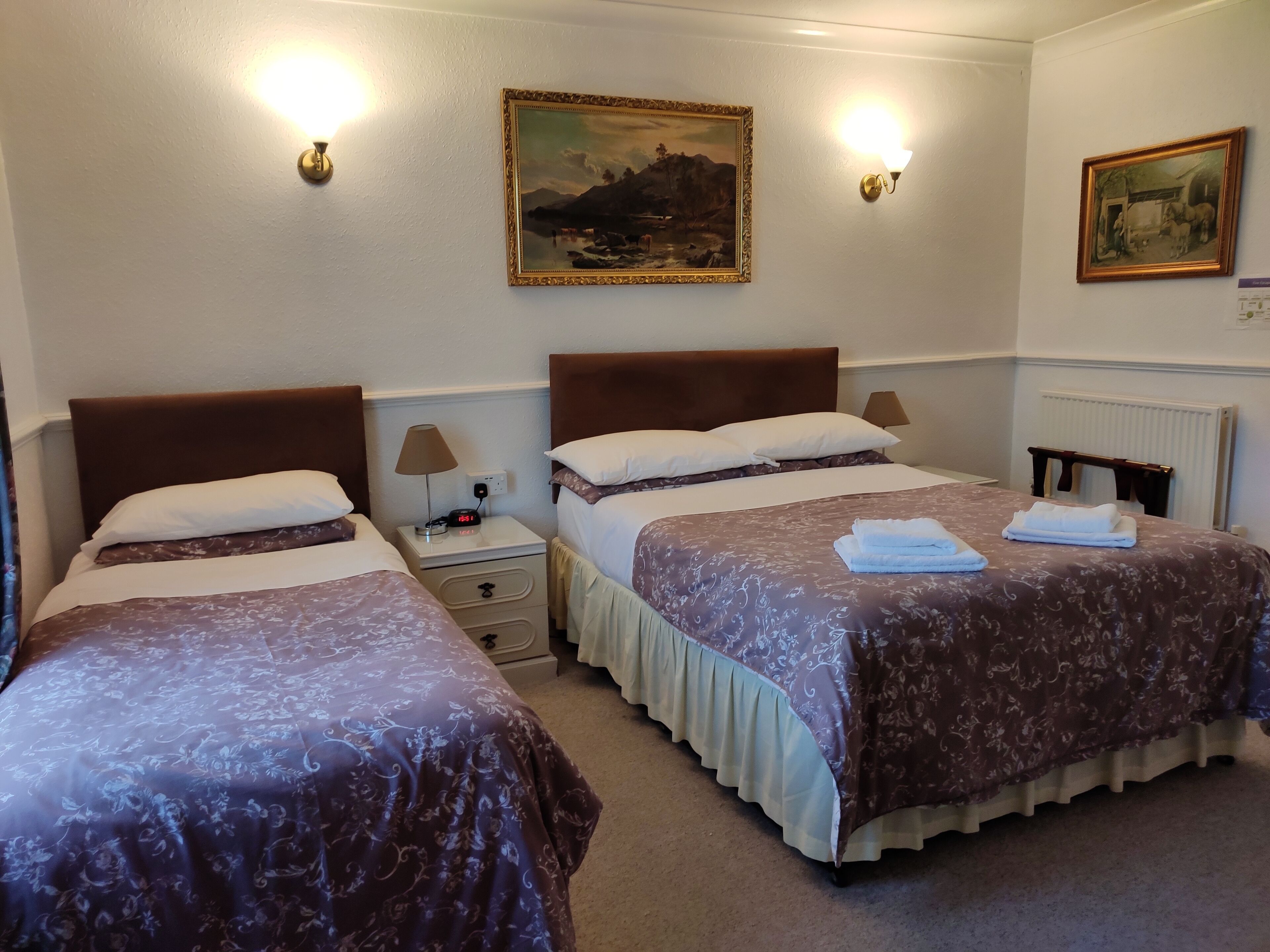 standard triple room | individually decorated, individually furnished, soundproofing