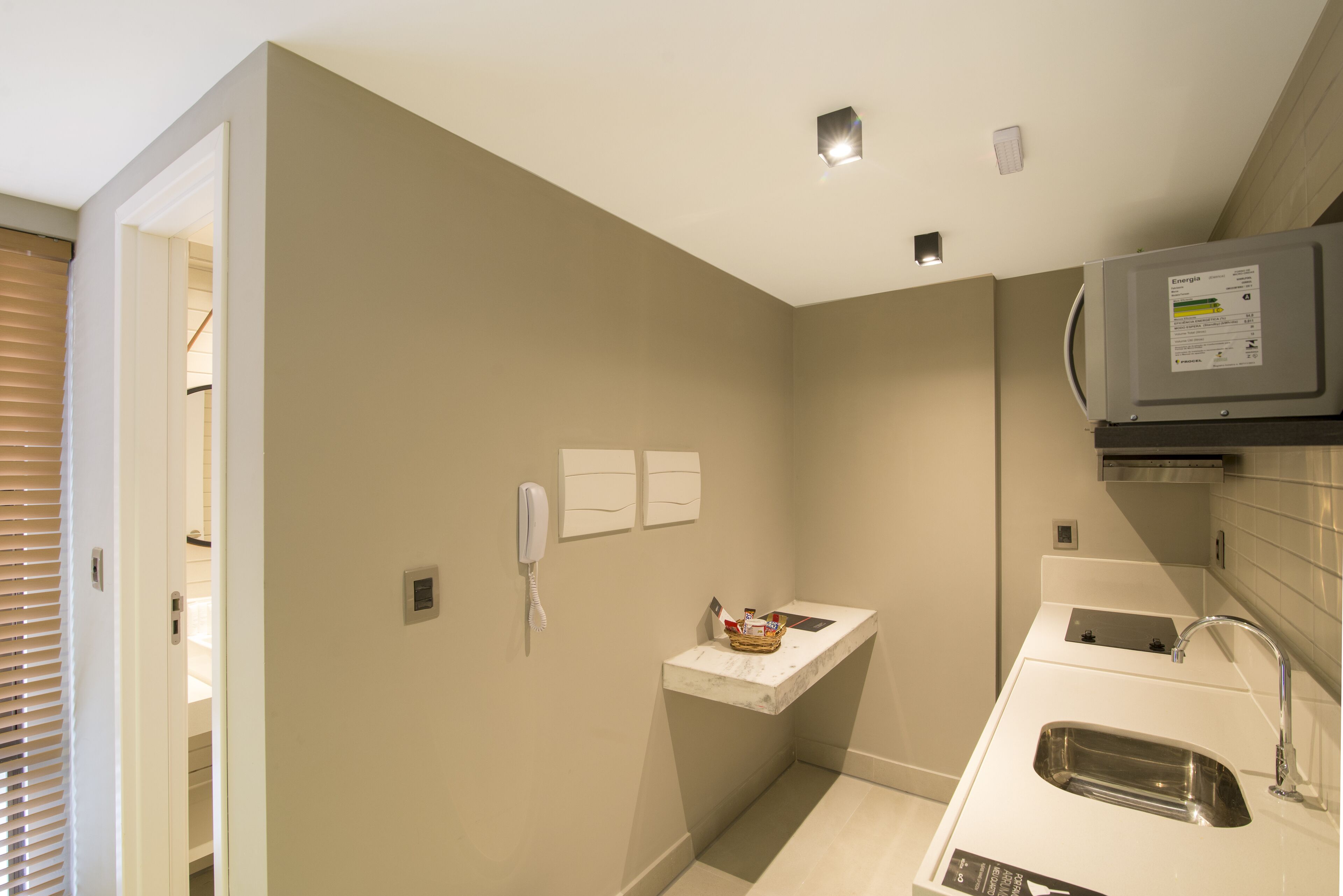 standard studio | private kitchen | microwave