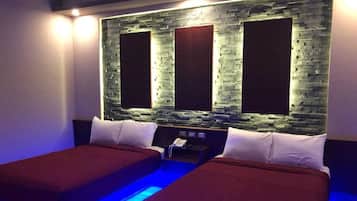 ห้องแฟมิลี่ดับเบิล | 1 ห้องนอน, โต๊ะทำงาน, ห้องเก็บเสียง, Wi-Fi ฟรี