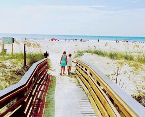 Beach nearby, sun-loungers, beach towels