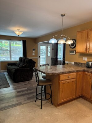 Interior - Rocky Road Chalet - Masthope (Lackawaxen)