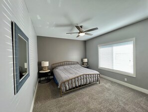 2 habitaciones, tabla de planchar con plancha y wifi gratis 