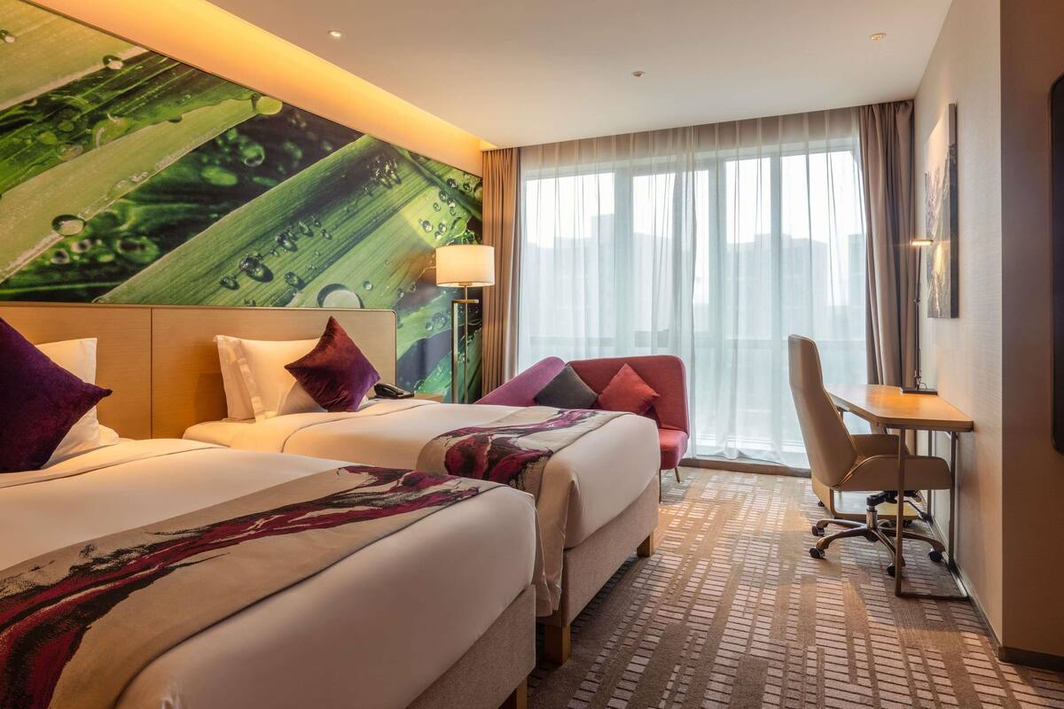 Kamar Twin Premier, 2 Tempat Tidur Twin, Akses Club Lounge | Seprai premium, selimut bulu angsa, bantalan ekstra lembut, dan minibar