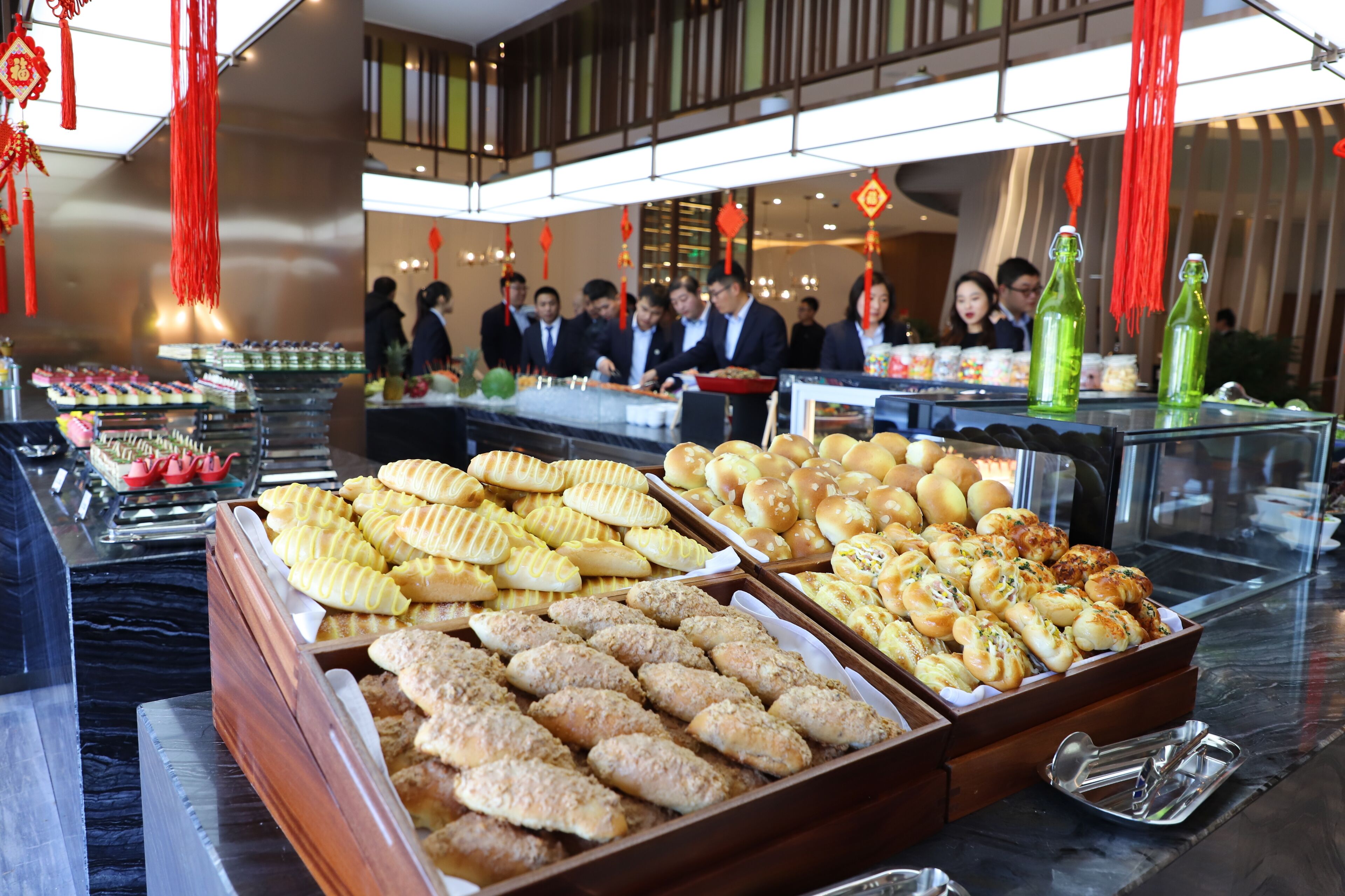 daily buffet breakfast (cny 59 per person)