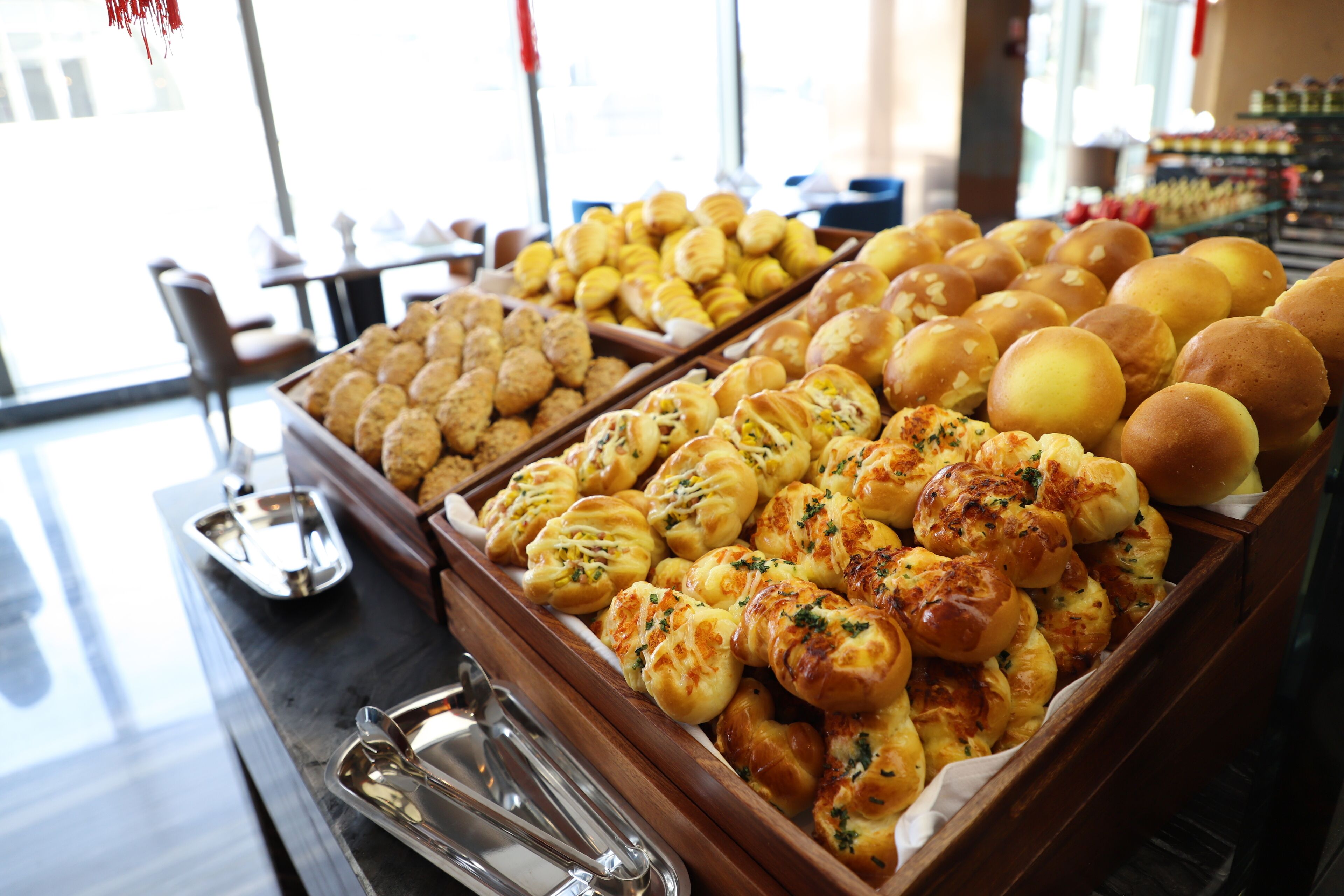 daily buffet breakfast (cny 59 per person)