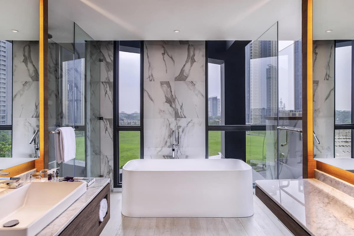 Junior Suite Room, 1 Double Bed | 1 bedroom, minibar, in-room safe, blackout drapes