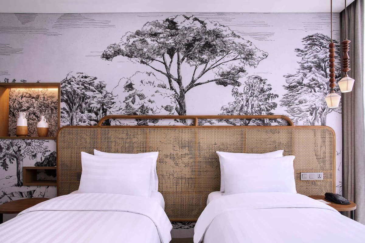 Superior Twin Room, 2 Twin Beds | 1 bedroom, minibar, in-room safe, blackout drapes