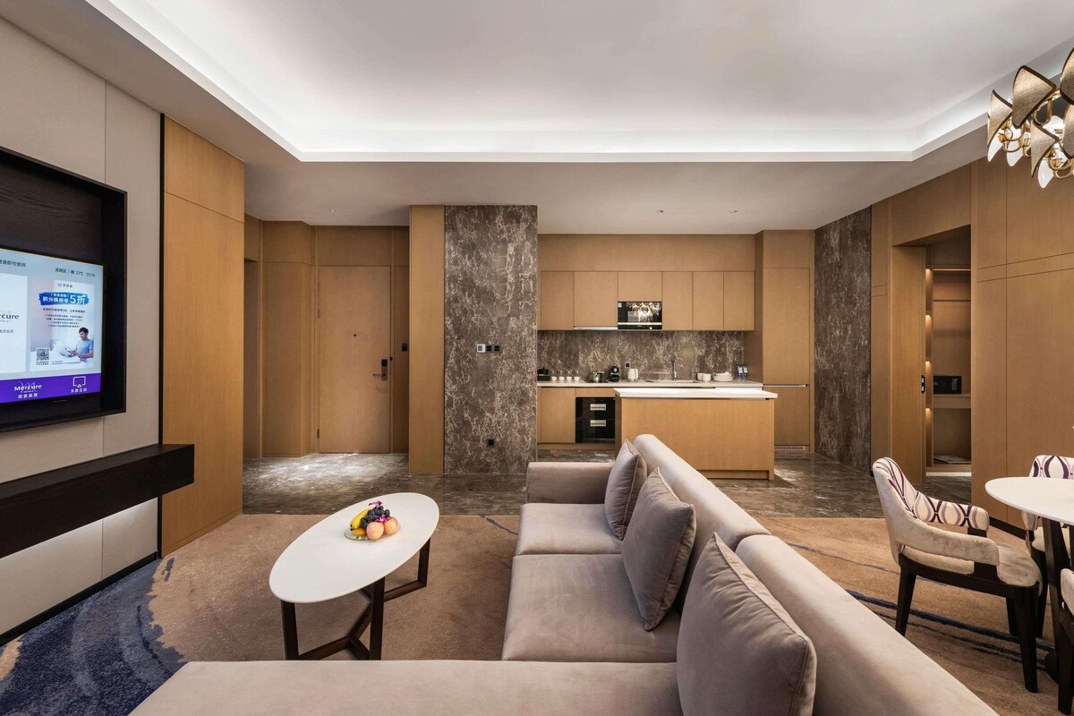 Minibar, in-room safe, desk, soundproofing