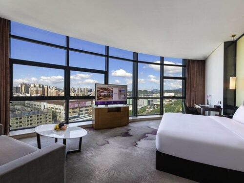 Shenzhen Longgang Kunyi Mercure Hotel