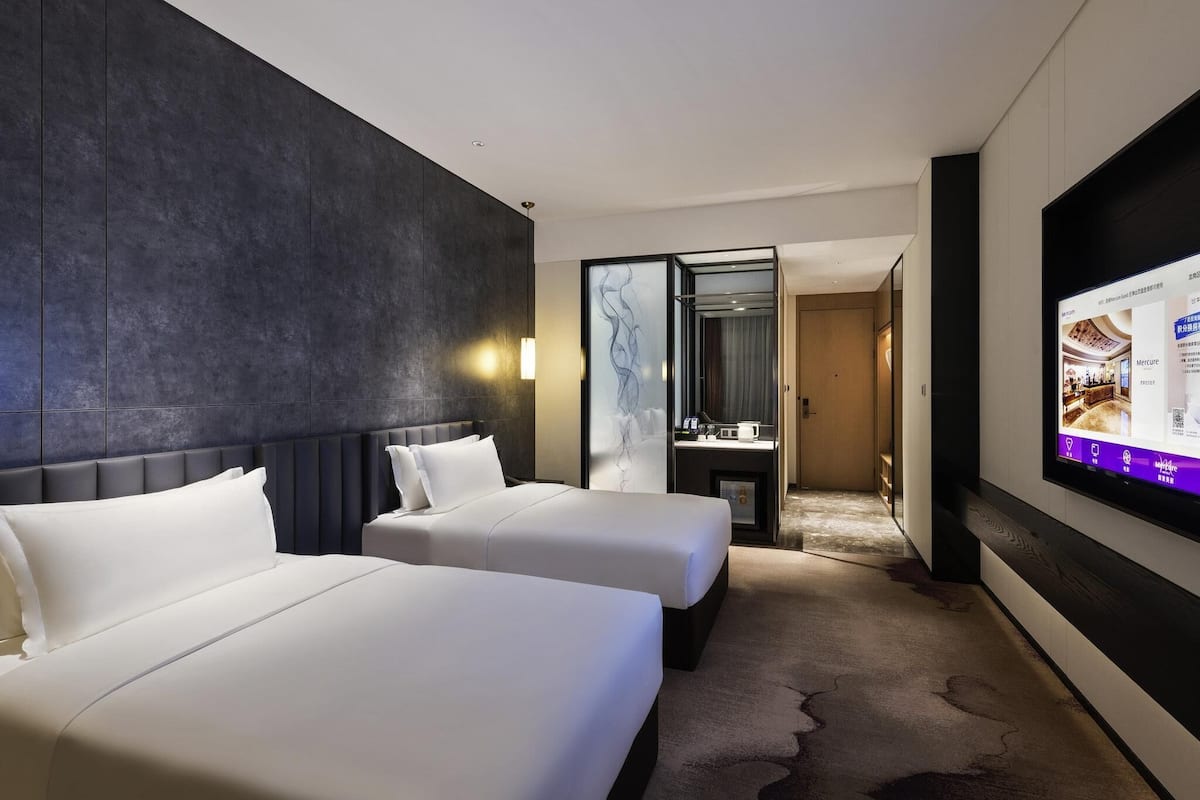 Phòng Deluxe, 2 giường đơn | Minibar, két bảo mật tại phòng, bàn, phòng cách âm