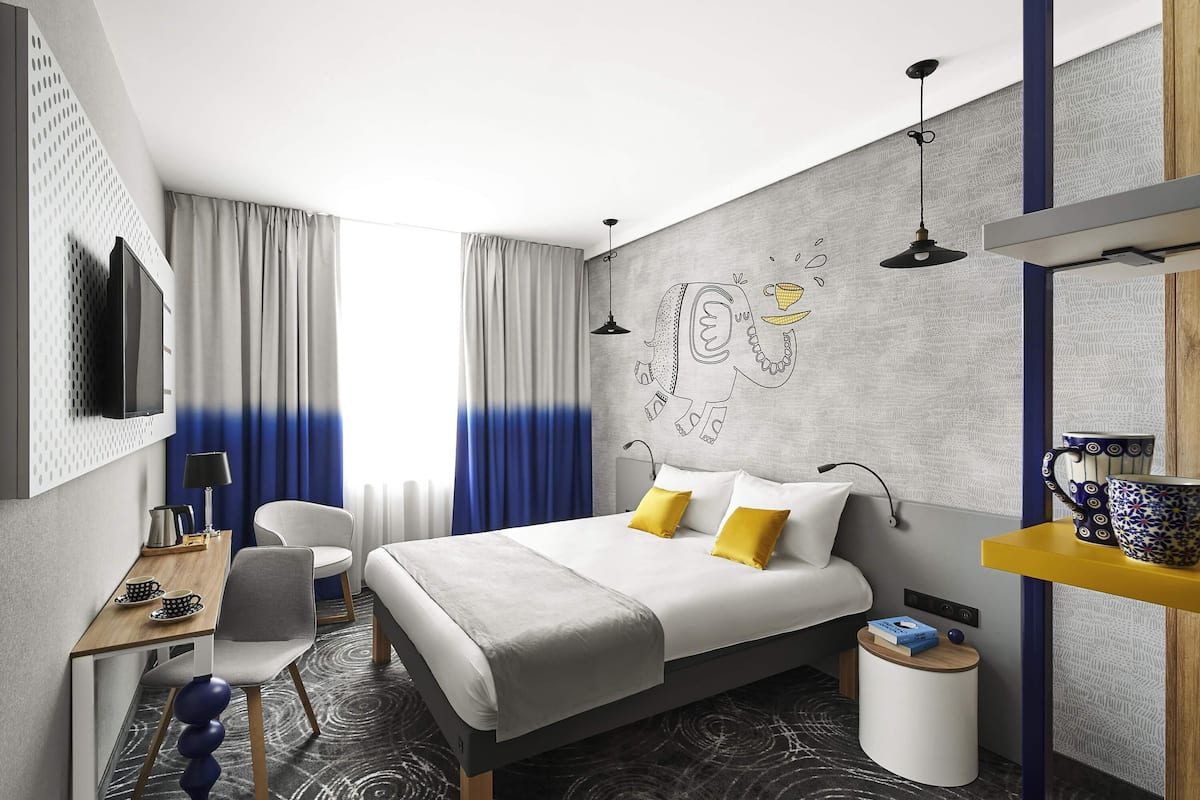 standard double room, 1 double bed | free wifi, bed sheets