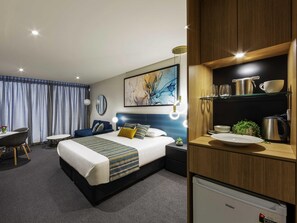 Superior-Zimmer, 1 King-Bett | Allergikerbettwaren, Pillowtop-Betten, Minibar, Zimmersafe