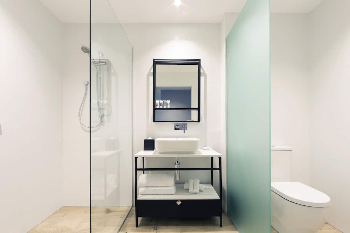 Superior-værelse - 2 queensize-senge | Allergivenligt sengetøj, senge med topmadrasser, minibar