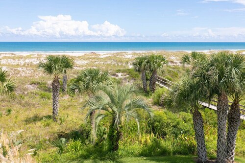Sea Glass Cottage: An Oceanfront Experience