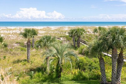 Sea Glass Cottage: An Oceanfront Experience