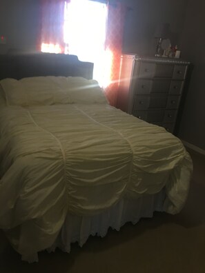 Basic House | 2 bedrooms, iron/ironing board, free WiFi