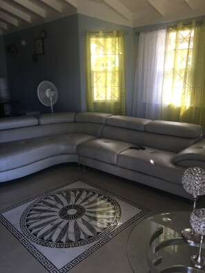Basic House | Living area