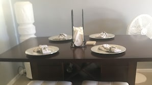 Basic House | Private kitchen - Oneil and Angela (St. Ann's Bay)