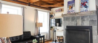 2 Bed Exceptional Fireplace Condo In the Heart of Town On Shuttle Route