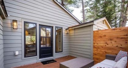 Waterfront, BIG SEBAGO LAKE, 30 Minutes to Shawnee Peak Near Sebago State Park!