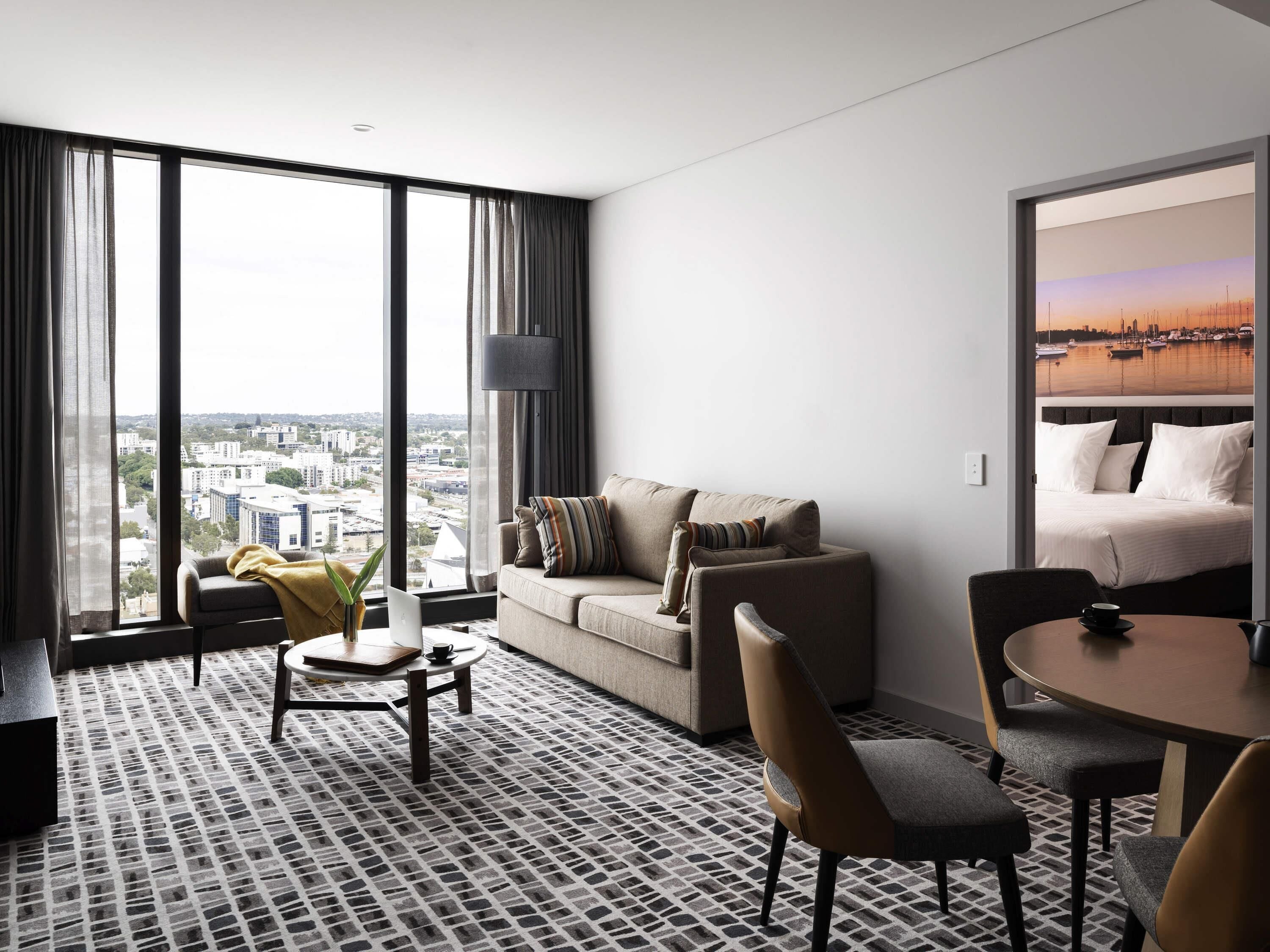 Premium bedding, in-room safe, individually decorated