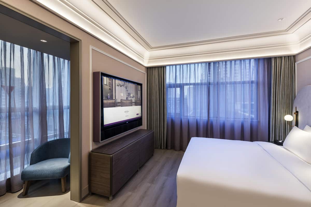Superior kamer, 1 kingsize bed | Een minibar, een kluis op de kamer, een bureau