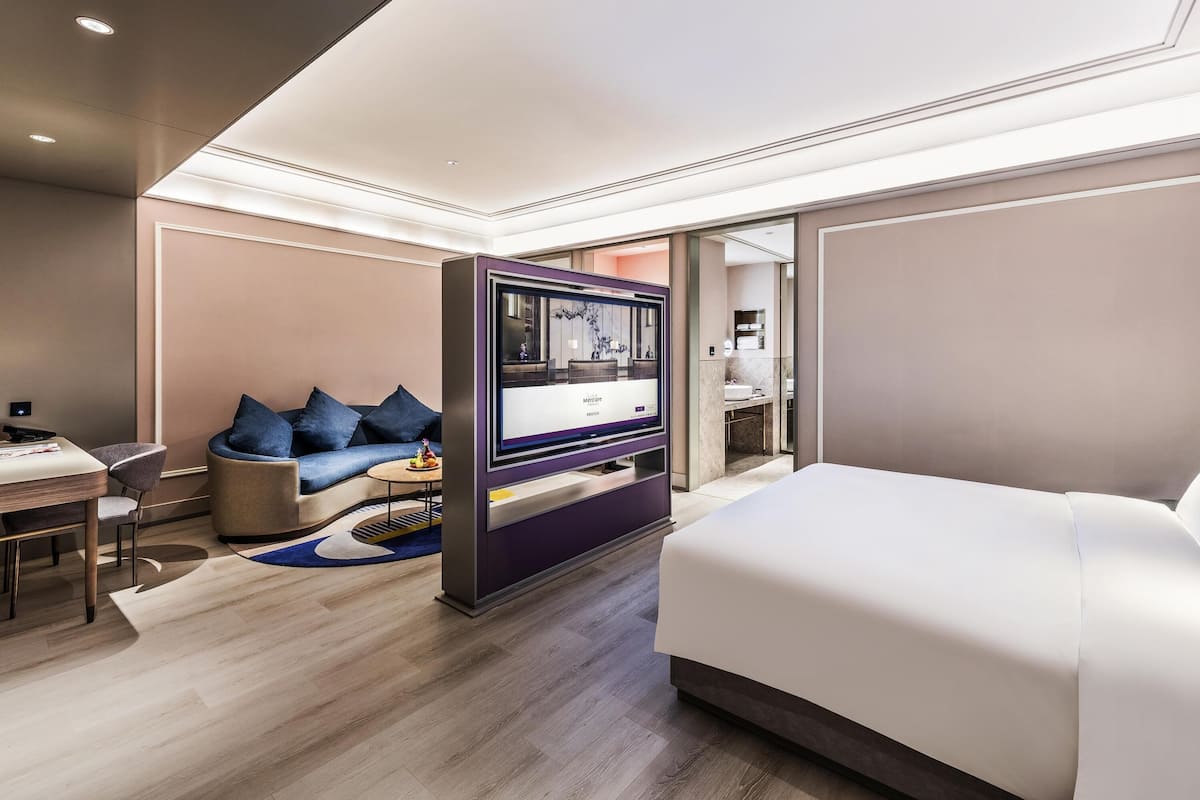 Privilege, Habitación, 1 cama King size | Minibar, caja de seguridad en la habitación y escritorio 