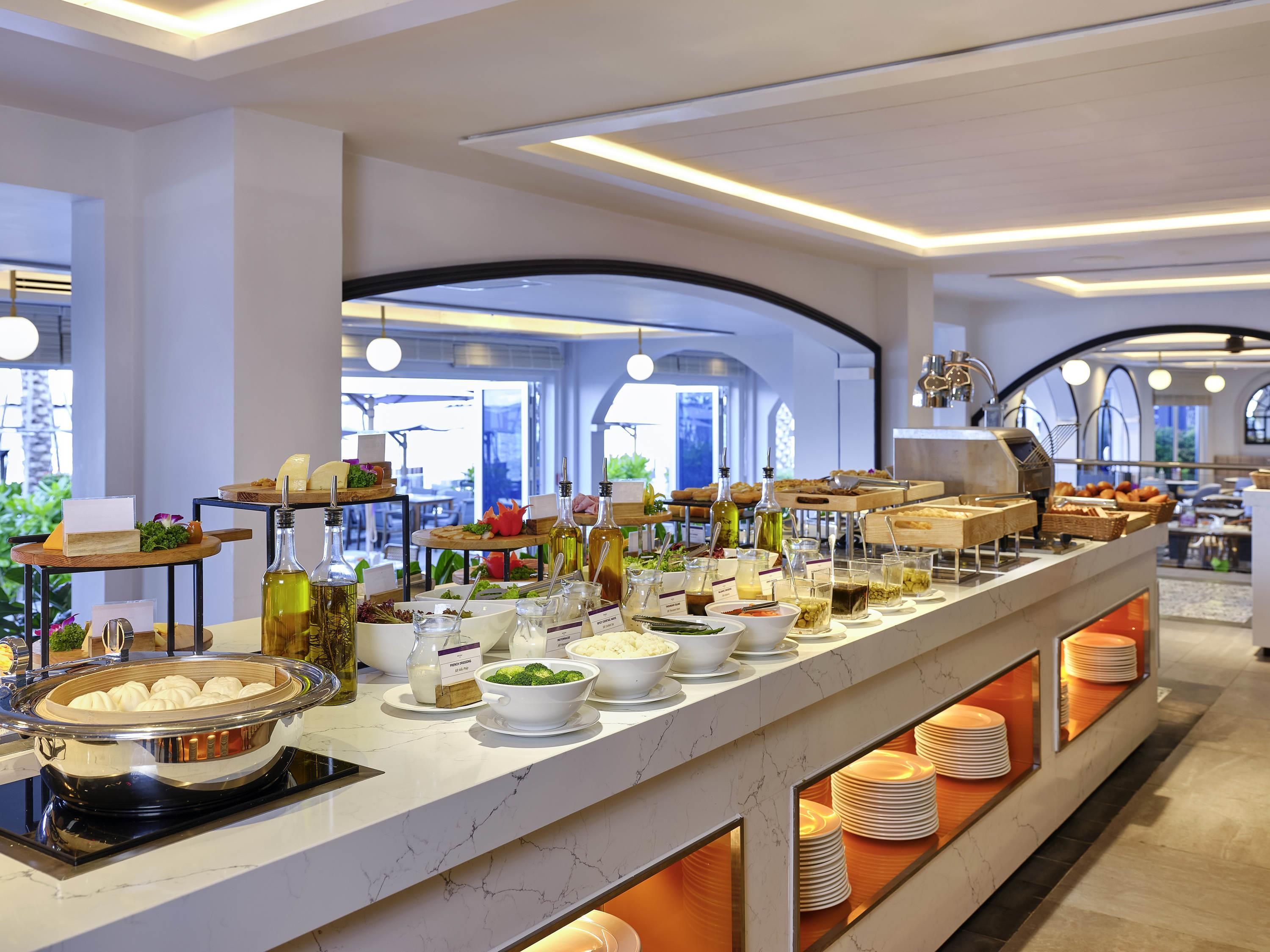 Tägliches Frühstücksbuffet gegen Gebühr