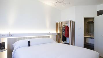Double Room, 1 Double Bed | Premium bedding, pillowtop beds, desk, laptop workspace