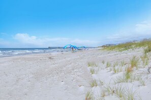 Una playa cerca