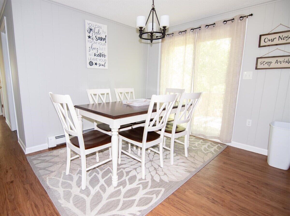 Updated & Clean Eastward Look Beach Home!