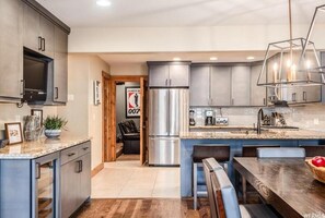 Fridge, microwave, oven, stovetop - Steps to Main St—Enjoy Both Park City Mountain & Deer Valley! (Park City)