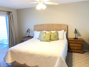 Ferros/tábuas de passar roupa, Wi-Fi, roupa de cama