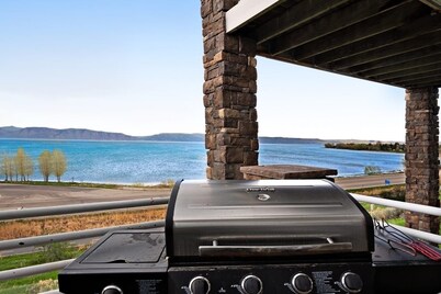 Harbor Village with resort amenities & unobstructed lake views (lake 3 min walk)