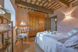 7 Schlafzimmer, Bügeleisen/Bügelbrett, WLAN, Bettwäsche
