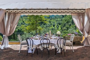 Outdoor dining - Villa San Biagio - Tuscan villa with private pool (Serravalle Pistoiese)