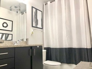 Pyyhkeet, saippua, sampoo