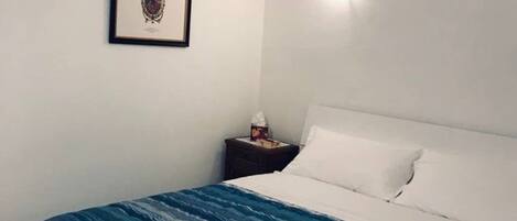 1 dormitorio, tabla de planchar con plancha, wifi gratis y ropa de cama