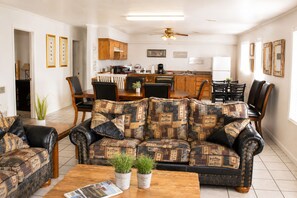 Family Cabin (HH) | Living area | TV