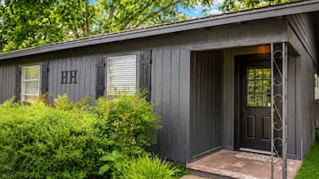Family Cabin (HH) | Terrace/patio