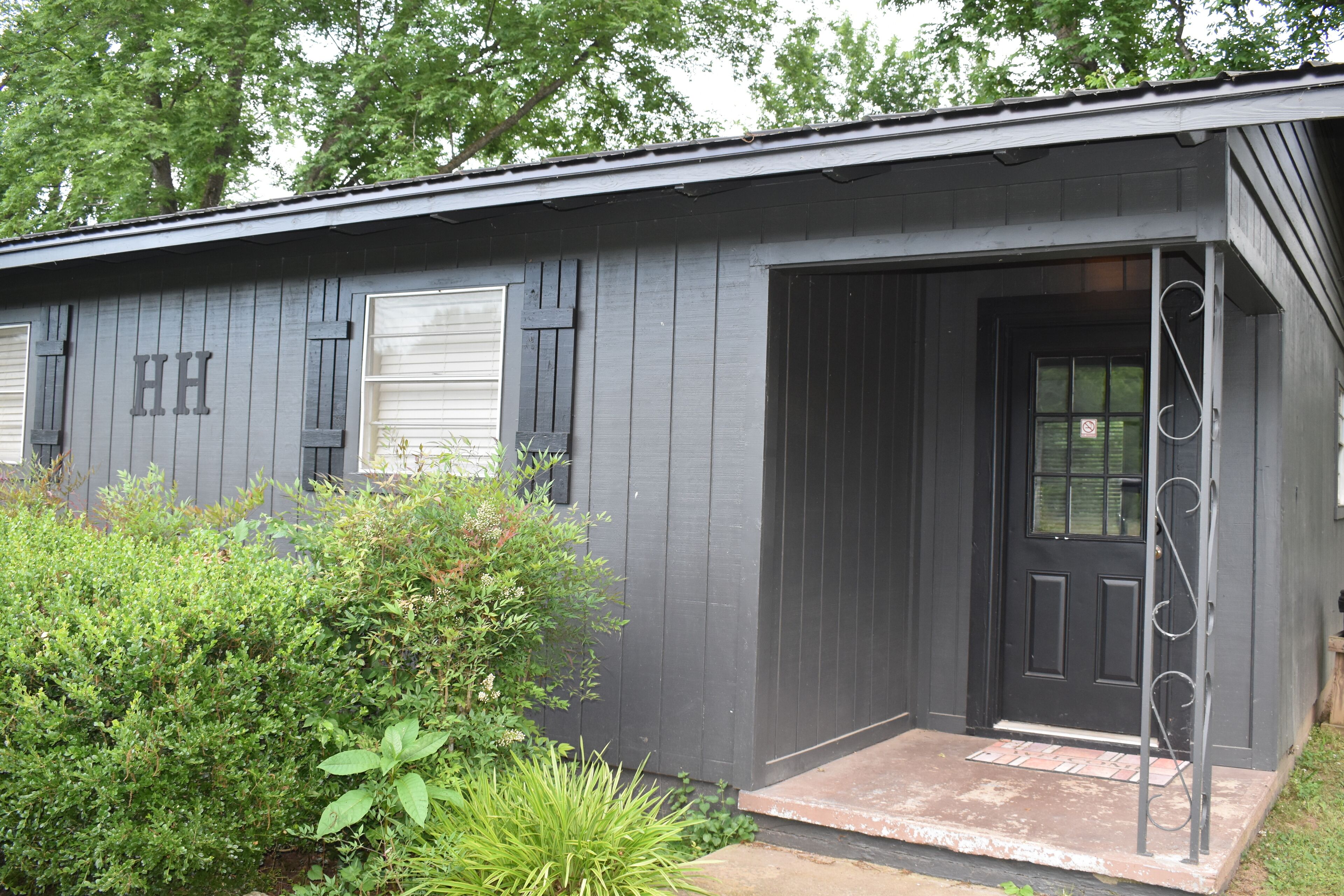 Mặt tiền nơi lưu trú