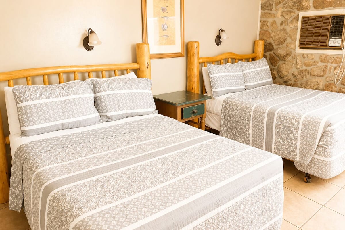 Standard Non - Riverview No  Kitchen  | Premium bedding, rollaway beds (free), WiFi (free), bed sheets