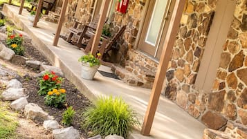 Comfort Room | Terrace/patio