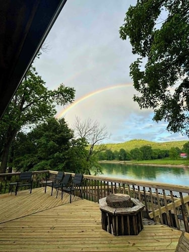 Jack's White River Fishing Resort