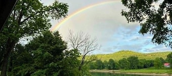 Jack's White River Fishing Resort